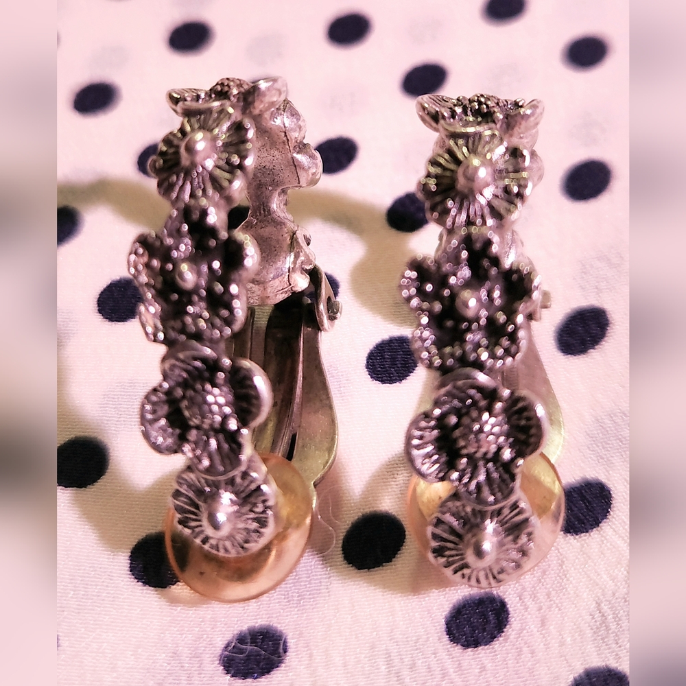 YSL Yves Saint Laurent 🌸Floral Repoussé🌸silver tone hoop clip-on's